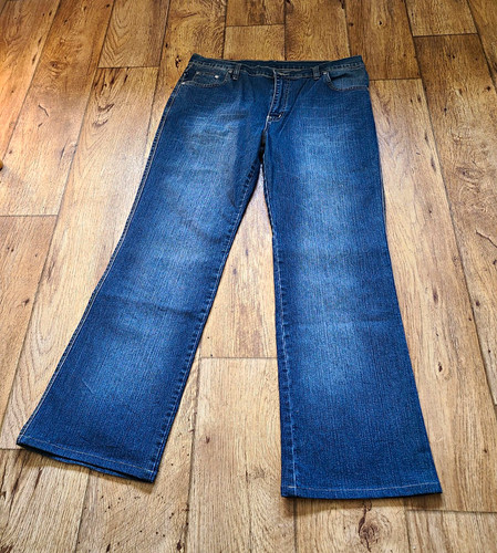 Authentic vintage y2k victoria - authentic,